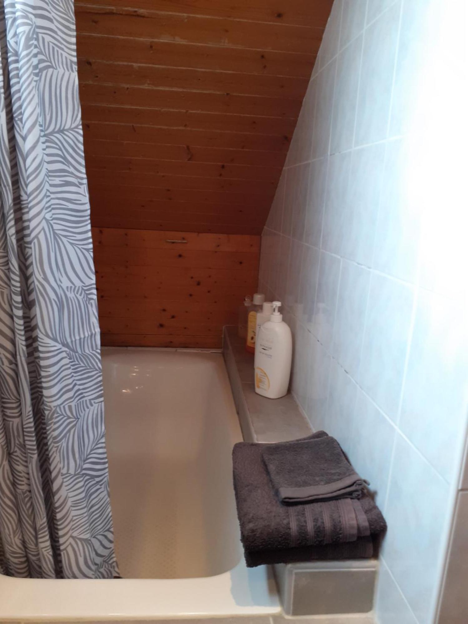 Au Bosquet, Chambre Et Salle De Bains Avec Petit Dejeuner A 600 M Du Centre Dans Un Cadre Calme Et Verdoyant Salies-de-Béarn エクステリア 写真